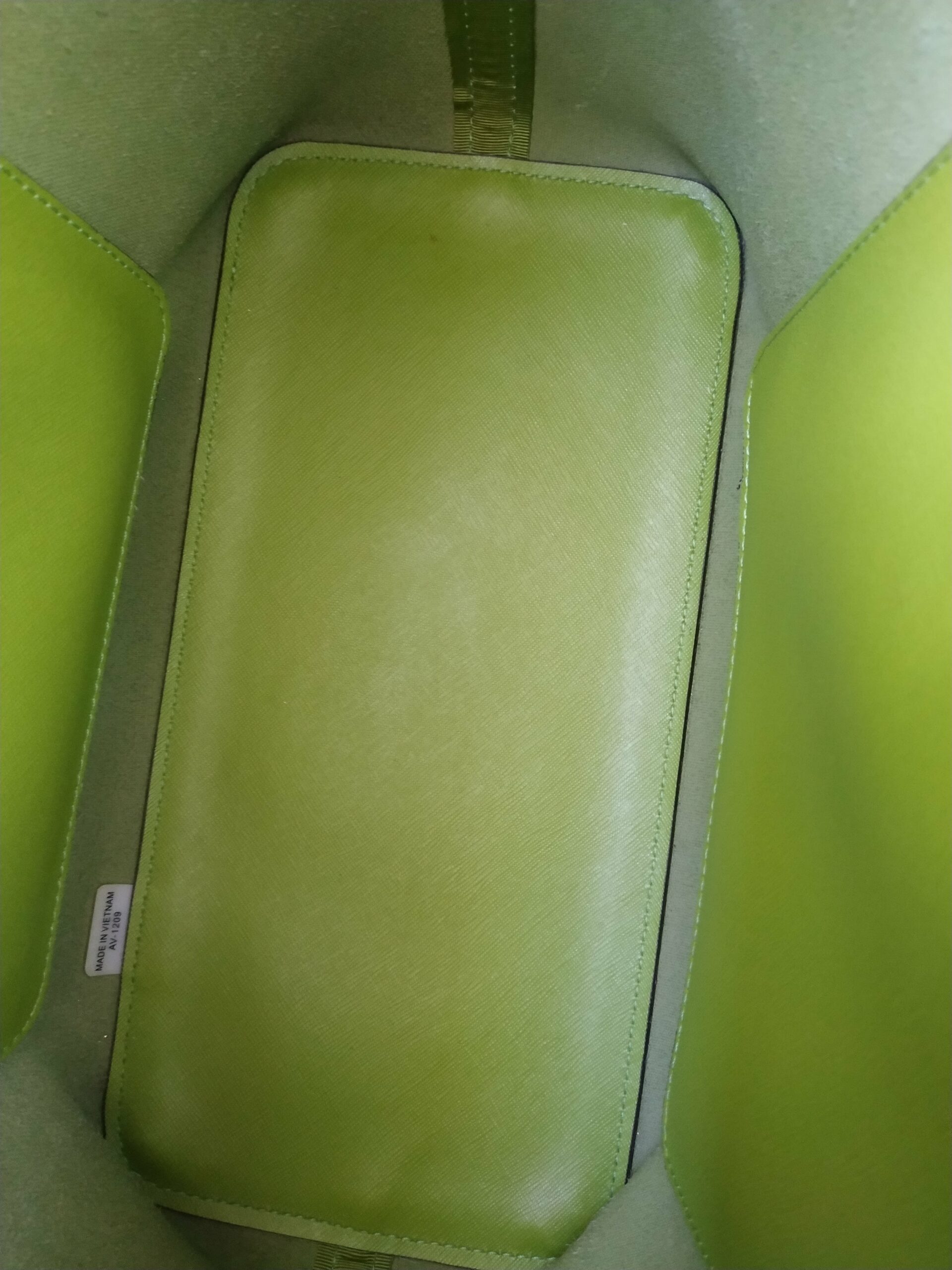 Michael Kors Jet Set Lime Green Saffiano Leather Bag - Earth Luxury