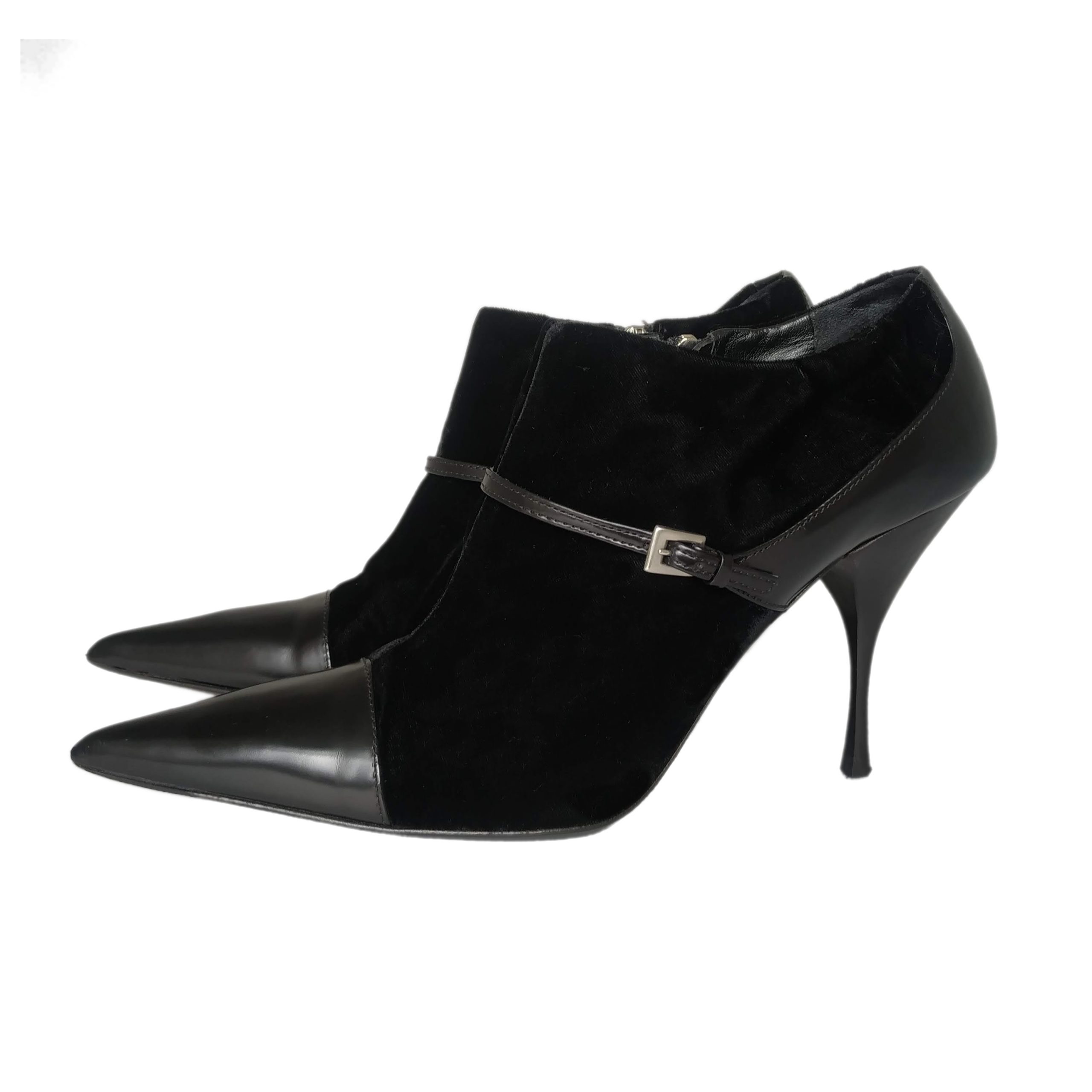 Prada Triangle Logo Leather Slingback Pumps - Farfetch | Heels, Fashion  shoes, Bridal shoes