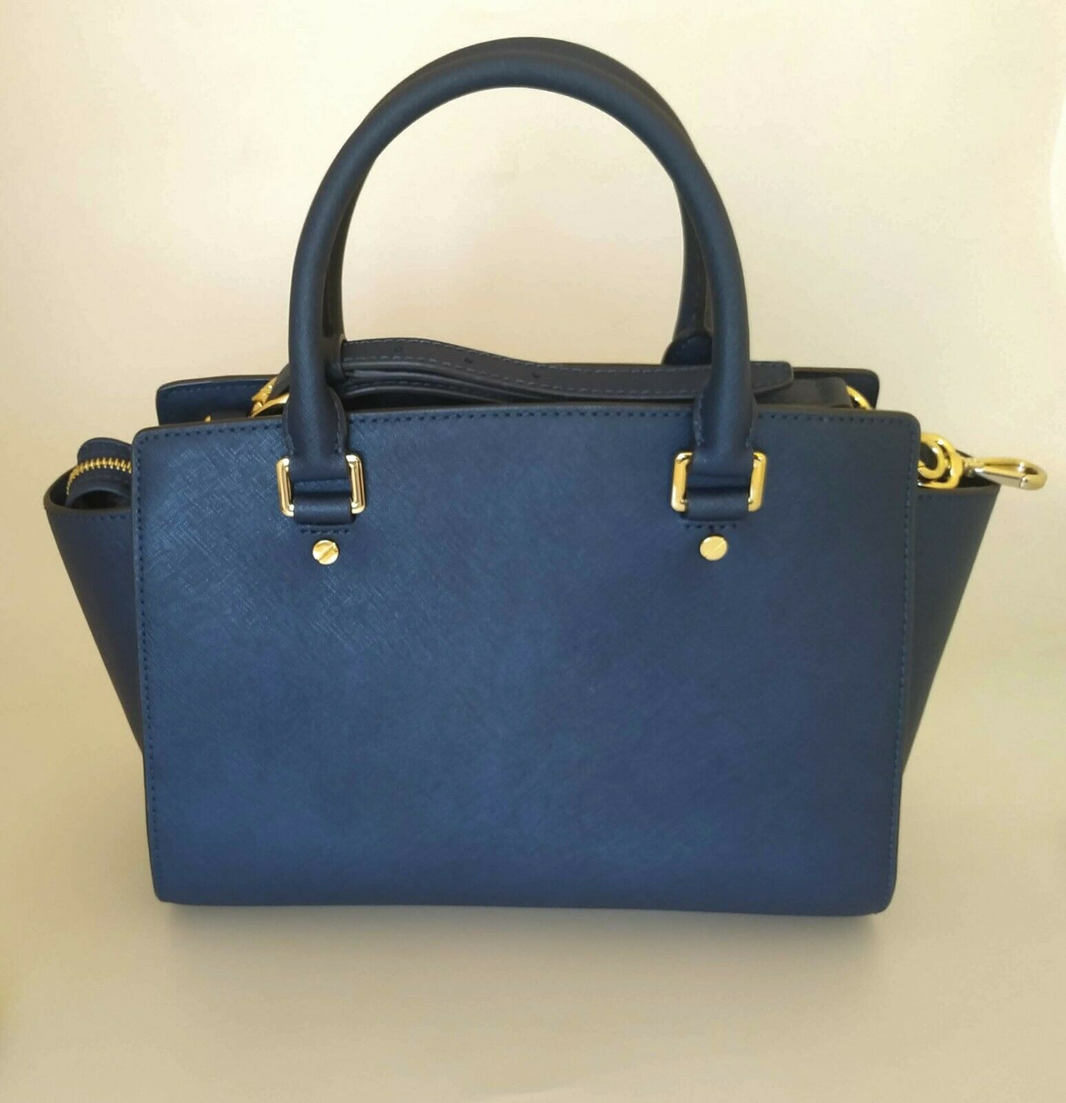 Michael Kors Greenwich Blue Saffiano Grab bag - Earth Luxury